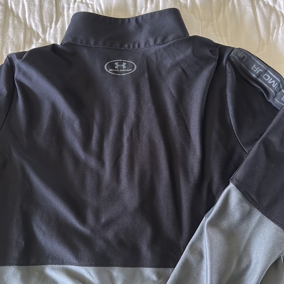 Boys Under Armour Full zip performance athletic wear. - Picture 6 of 6
